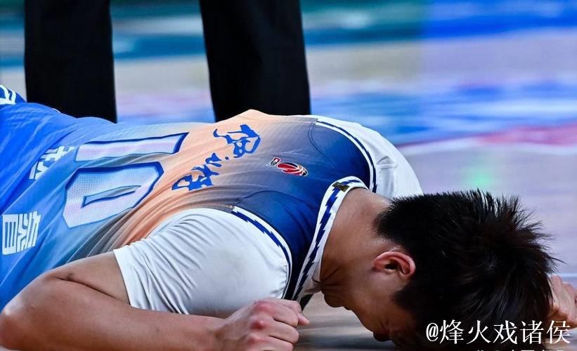 媒体人:赵睿伤病无大碍,近期养伤后比赛强度出现反应 媒体人:赵睿伤病无大碍,近期养伤后比赛强度出现反应